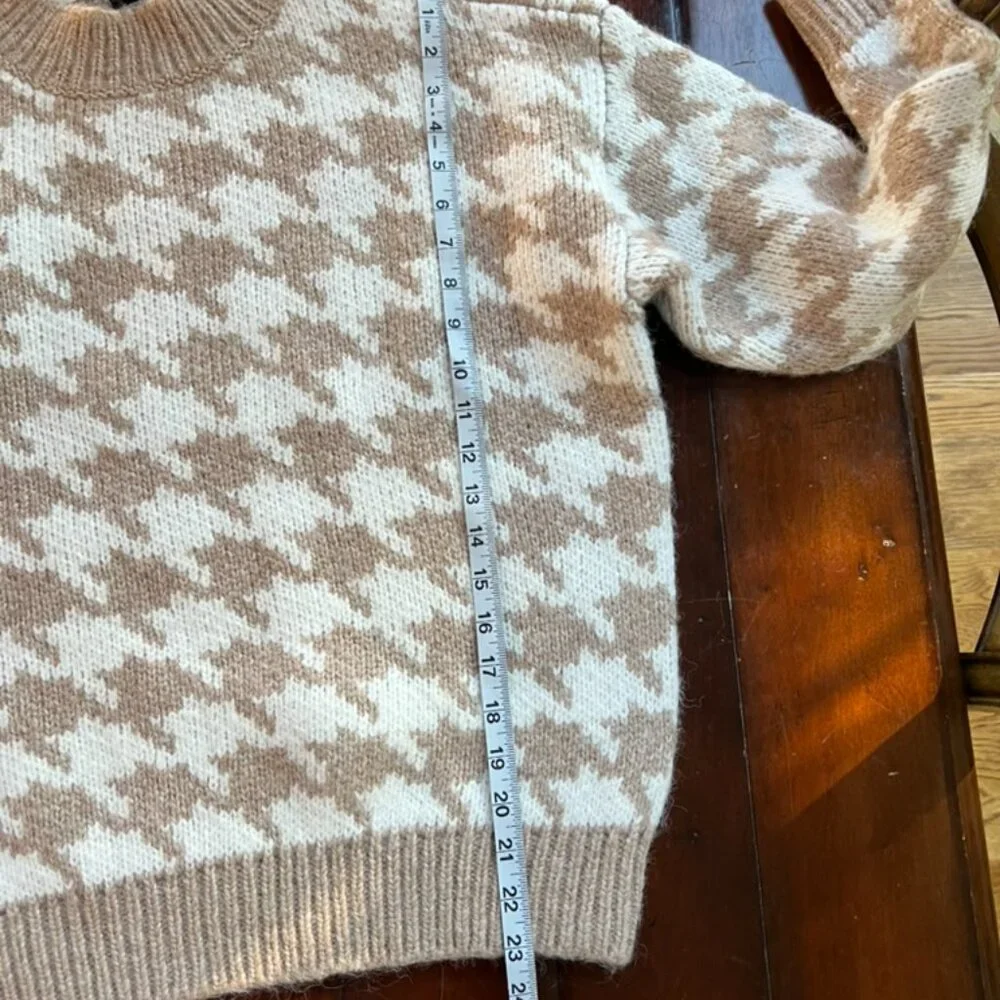 NWT Ann Taylor Women’s Sweater Size L – Tan & Beige Houndstooth Knit Pullover - Picture 6 of 6